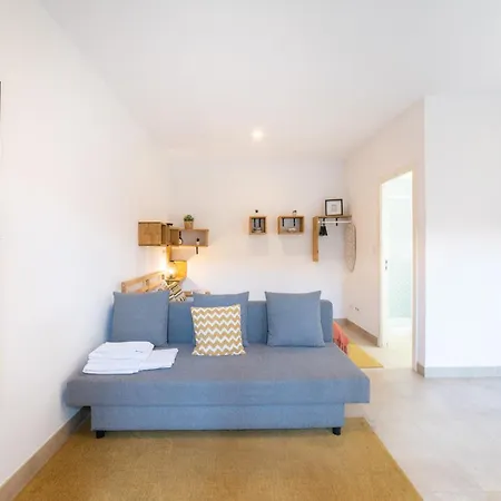 Apartment Hill House - No. 599b